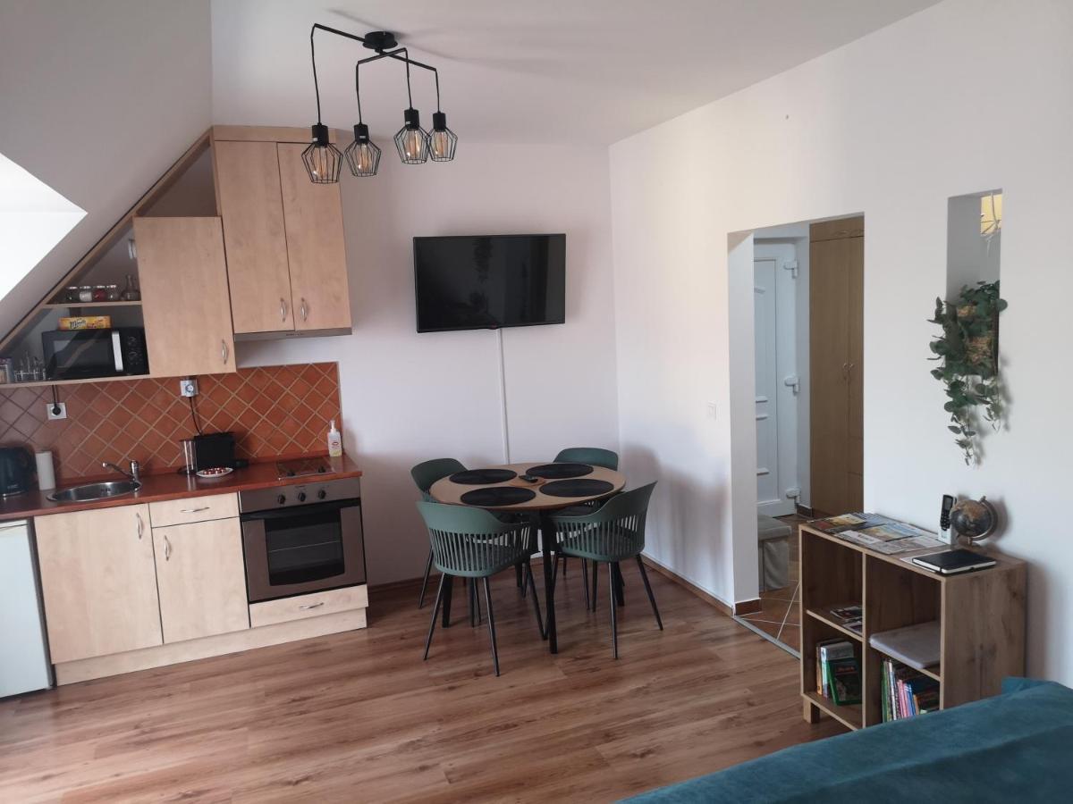 Orsika Hilltop Apartman エゲル エクステリア 写真